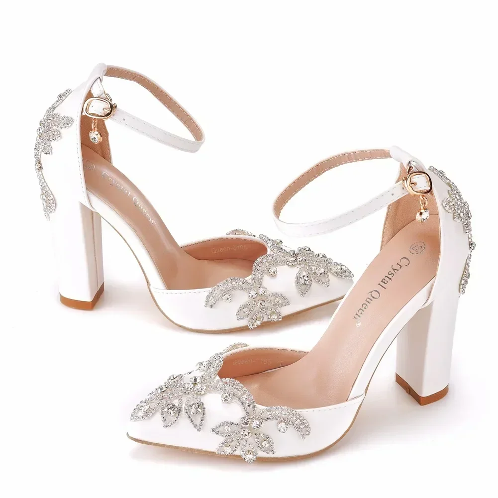 Buty na grubym obcasie z ostry – Wedding Fx recenzja i cena